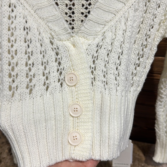 Commense Cropped Cardigan - Picture 4 of 11